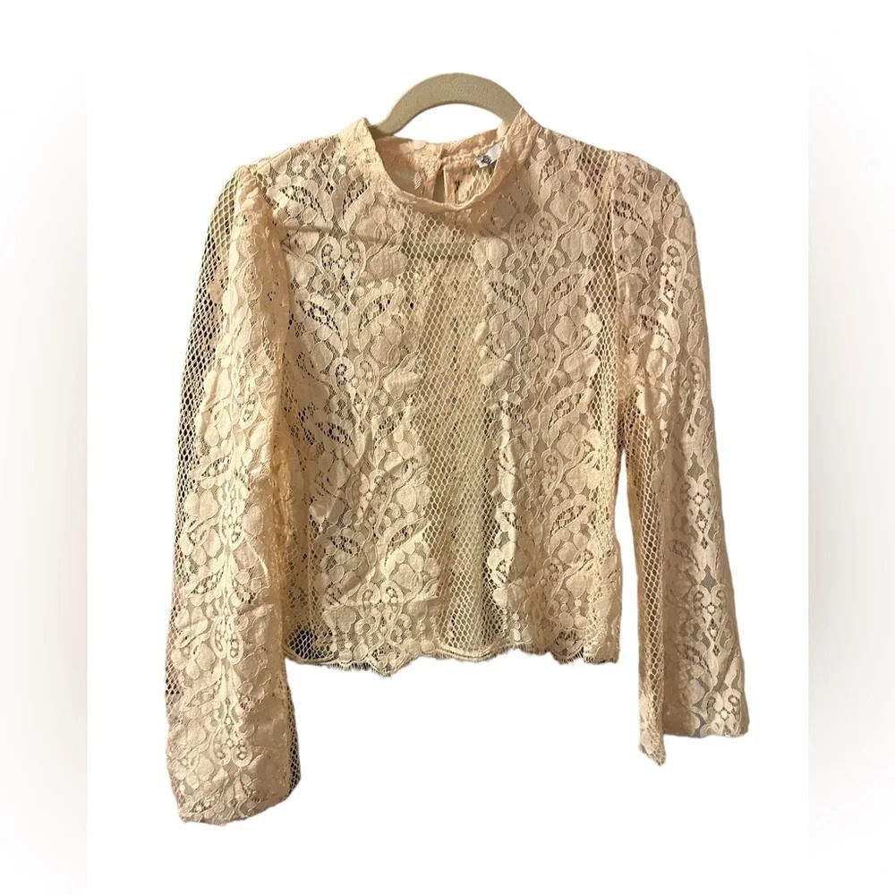 IRIS IVORY FLORAL LACE TOP